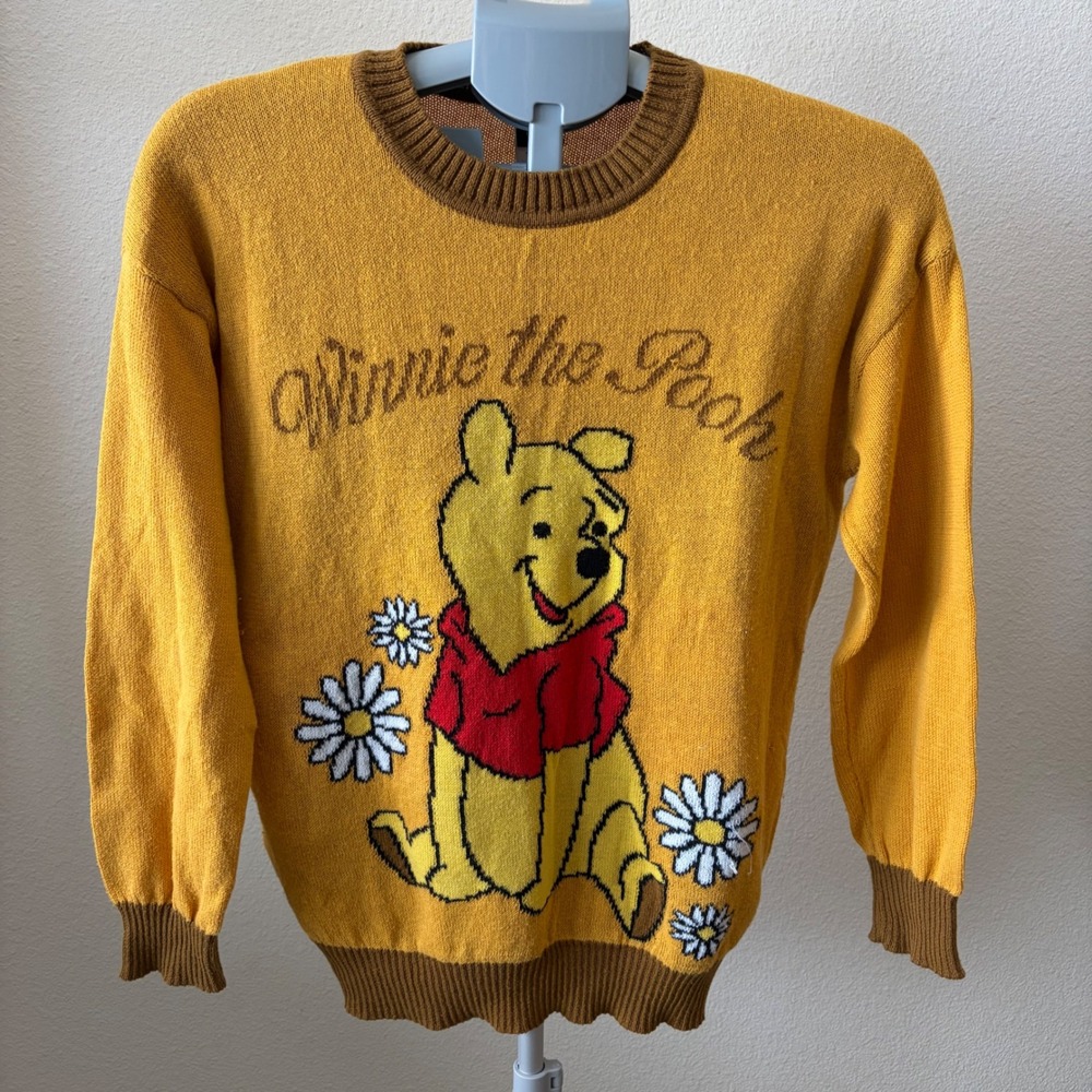 Disney Winnie the Pooh Sweater Women Small Yellow Vintage Graphic Knit Daisy